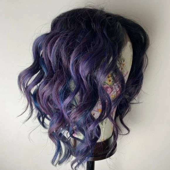 ALA 14” BLUE OMBRE BOB WAVY LACE FRONT WIG💫 *NEW*